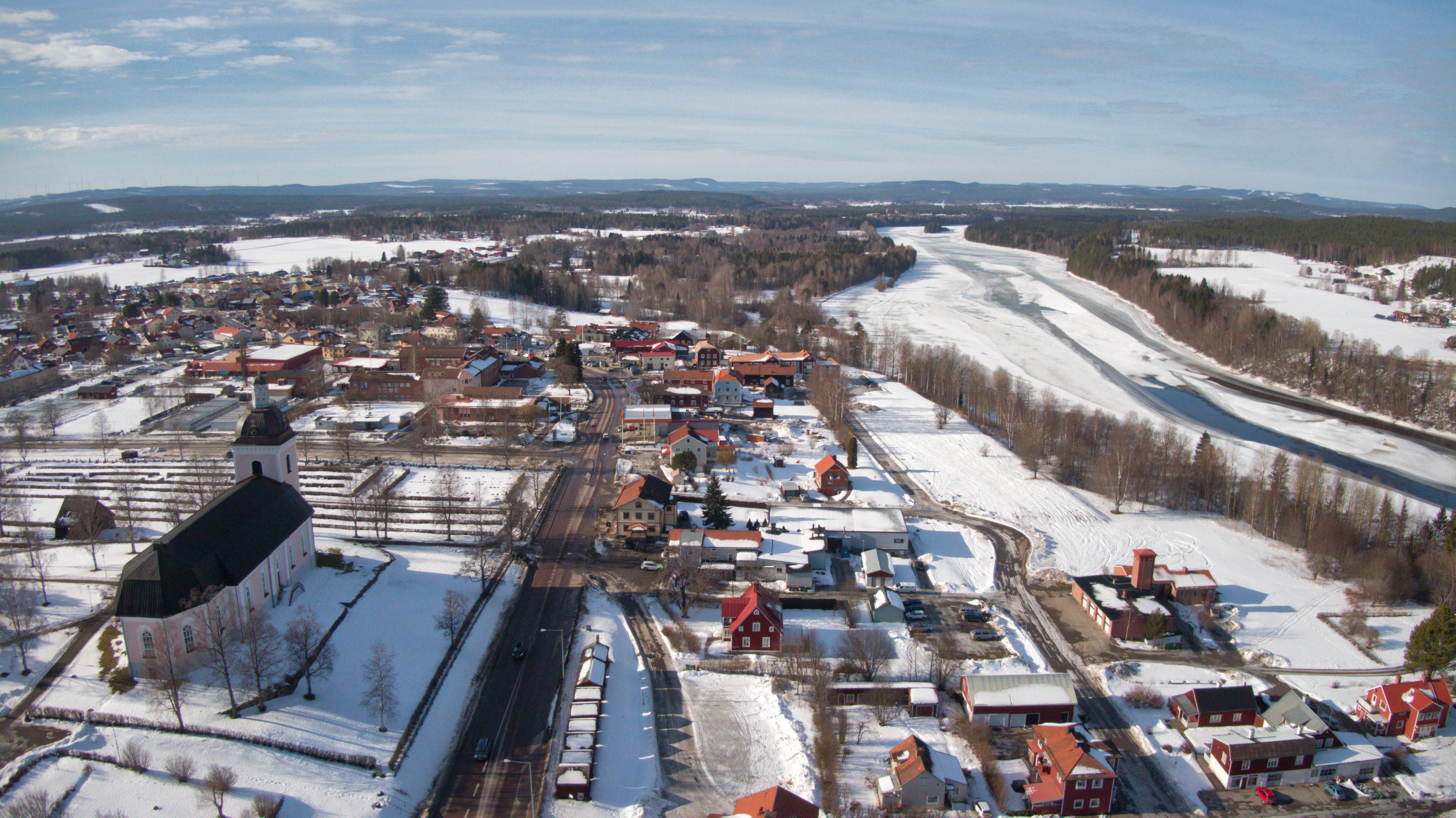 Drönarfoto av miljö i Hälsingland